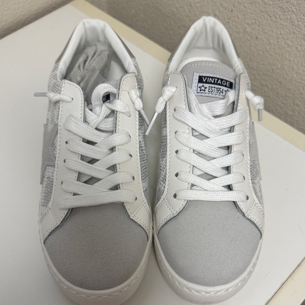 Silver and White Star Sneakers - Picture 3 of 4